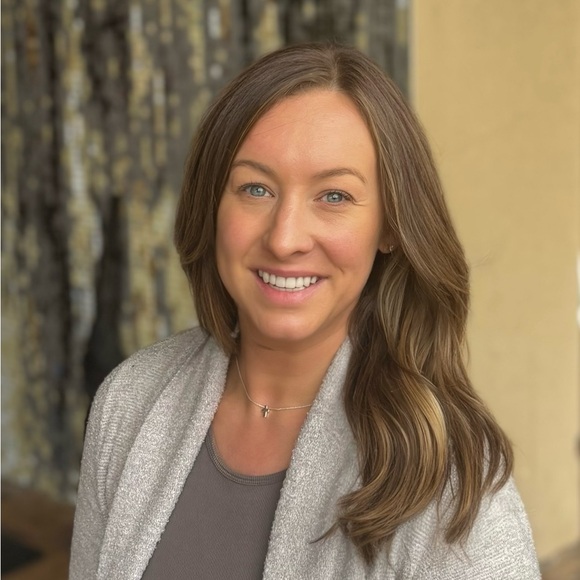 Meet your Posher, Kristina - Picture 1 of 1